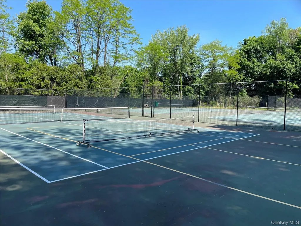 102 Boulder Ridge Road Scarsdale NY 10583
