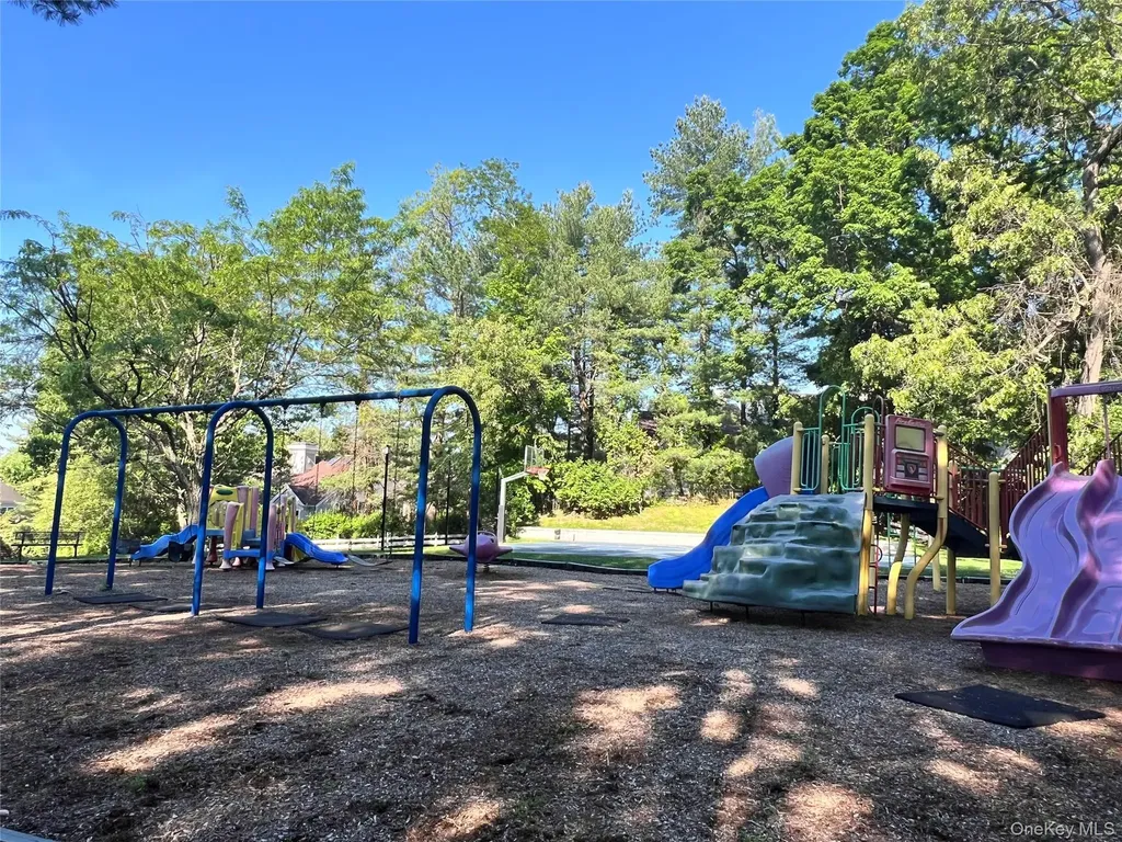 102 Boulder Ridge Road Scarsdale NY 10583