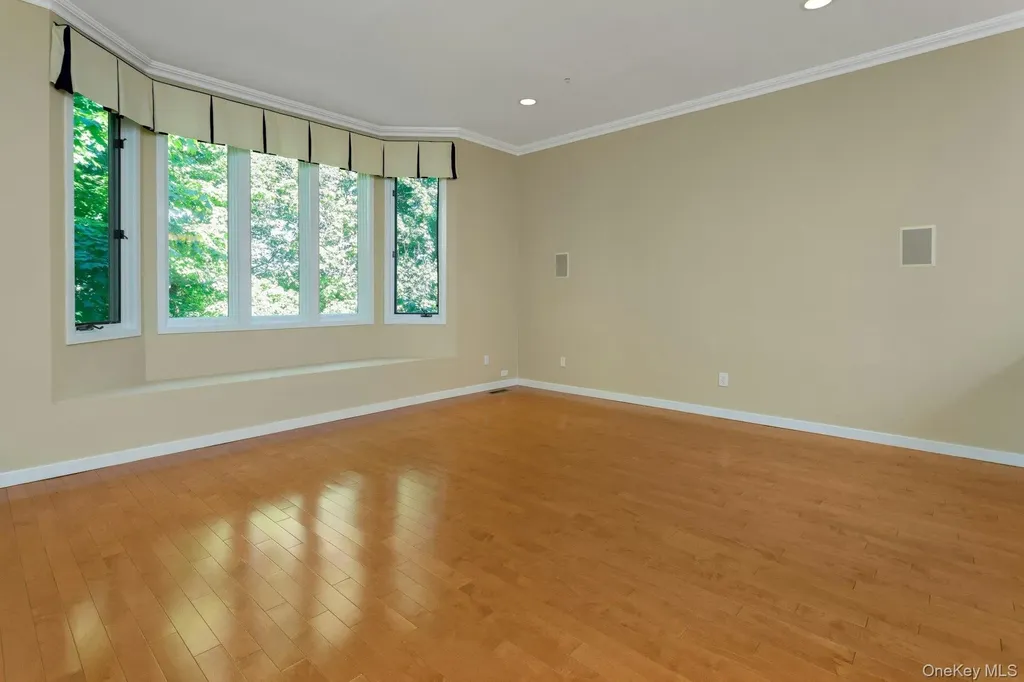 102 Boulder Ridge Road Scarsdale NY 10583