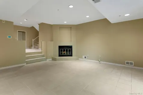102 Boulder Ridge Road Scarsdale NY 10583