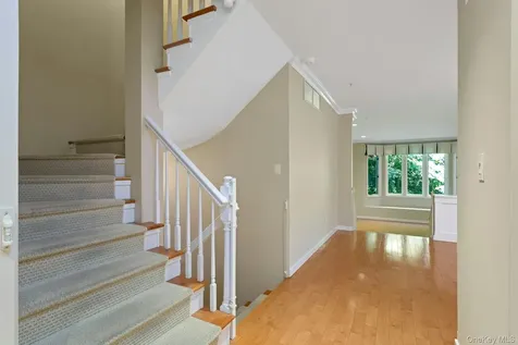 102 Boulder Ridge Road Scarsdale NY 10583