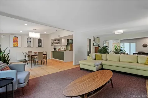 97 Hanson Lane New Rochelle NY 10804