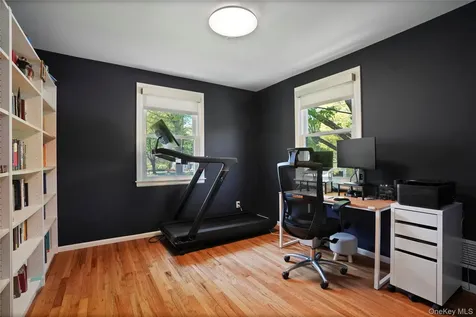 97 Hanson Lane New Rochelle NY 10804