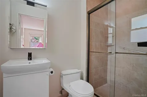 97 Hanson Lane New Rochelle NY 10804