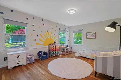 97 Hanson Lane New Rochelle NY 10804