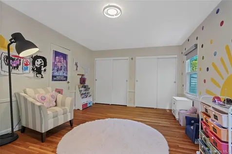 97 Hanson Lane New Rochelle NY 10804