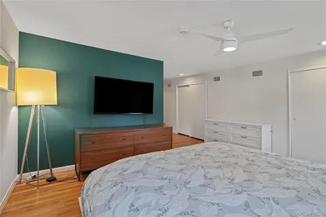97 Hanson Lane New Rochelle NY 10804