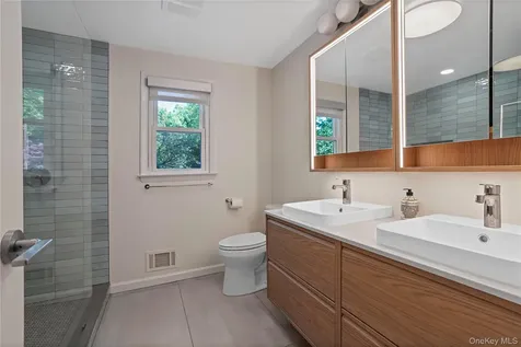 97 Hanson Lane New Rochelle NY 10804