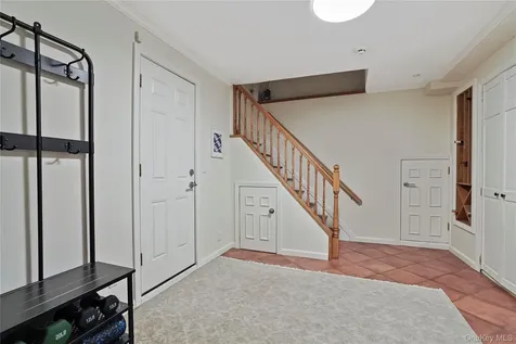 97 Hanson Lane New Rochelle NY 10804