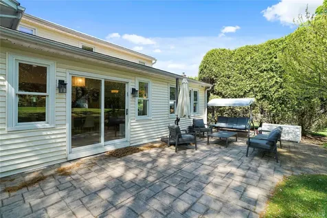 97 Hanson Lane New Rochelle NY 10804