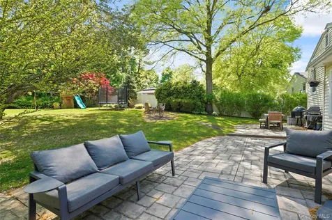 97 Hanson Lane New Rochelle NY 10804