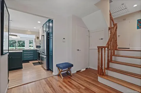 97 Hanson Lane New Rochelle NY 10804