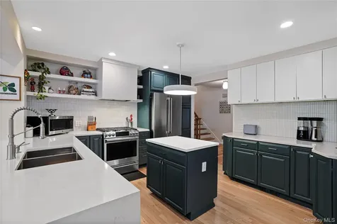97 Hanson Lane New Rochelle NY 10804