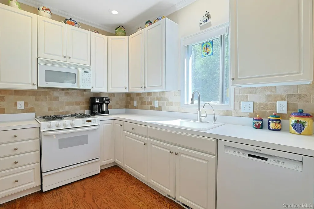 61 Leif Boulevard Congers NY 10920