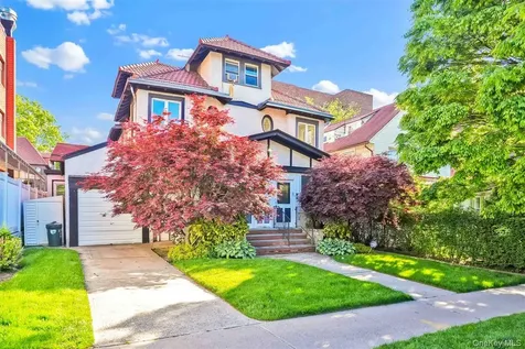 84-21 Beverly Road Kew Gardens NY 11415