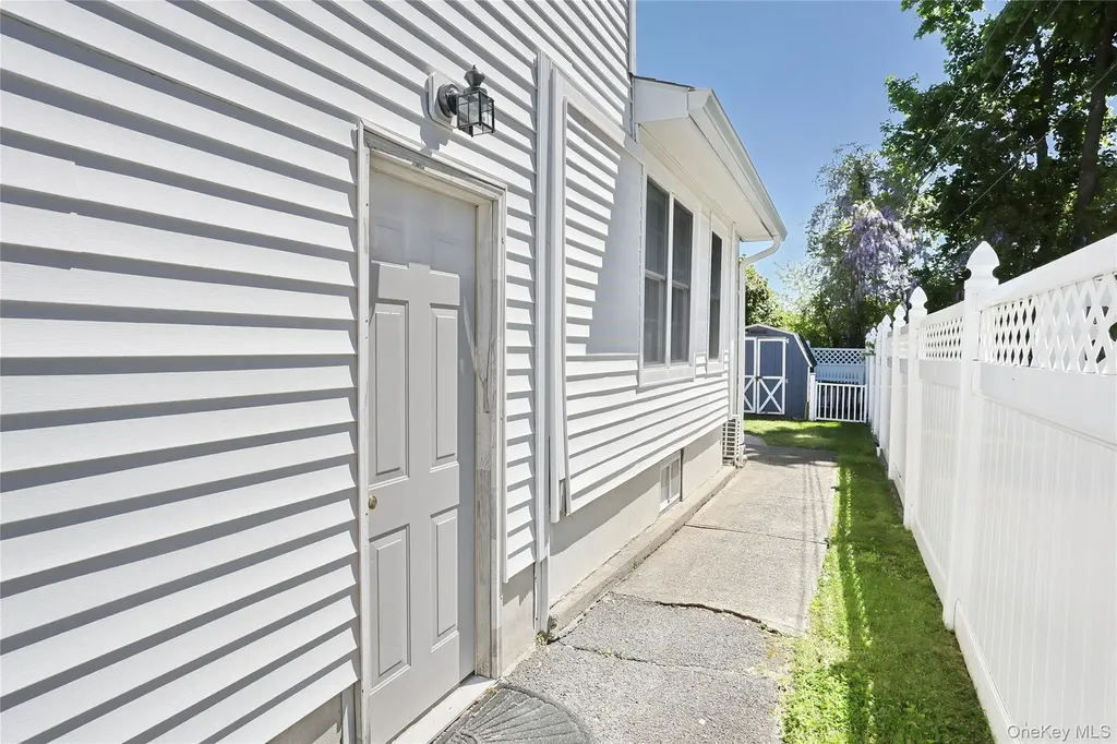 8 Wenzel Lane Stony Point NY 10980