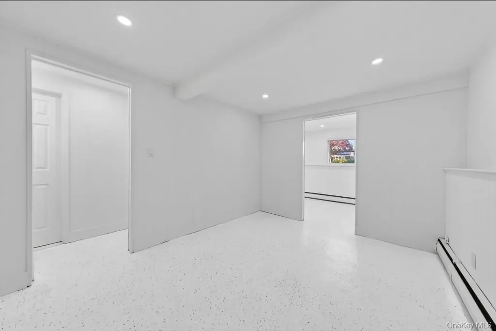 8 Whitebirch Lane Commack NY 11725
