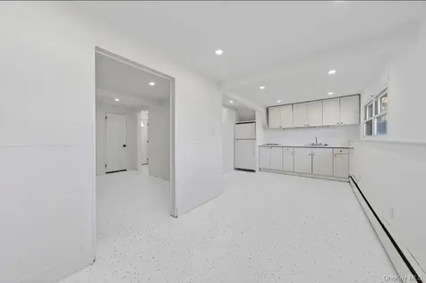8 Whitebirch Lane Commack NY 11725