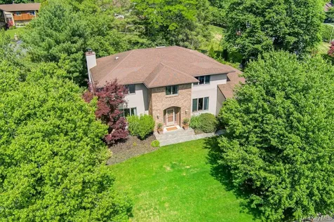 22 Peach Street Nanuet NY 10954