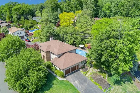 22 Peach Street Nanuet NY 10954
