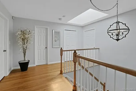 22 Peach Street Nanuet NY 10954