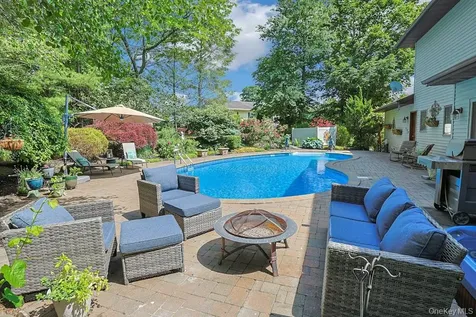 22 Peach Street Nanuet NY 10954