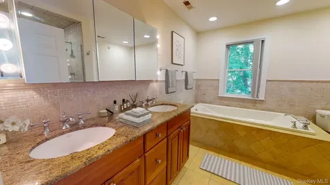 34 Glenwood Road Harrison NY 10528