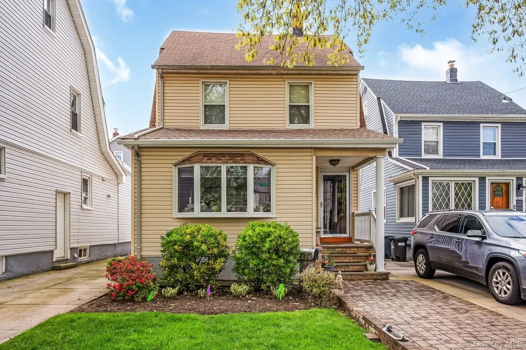88-68 Commonwealth Boulevard Bellerose NY 11426