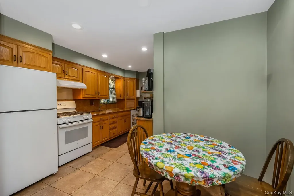 88-68 Commonwealth Boulevard Bellerose NY 11426