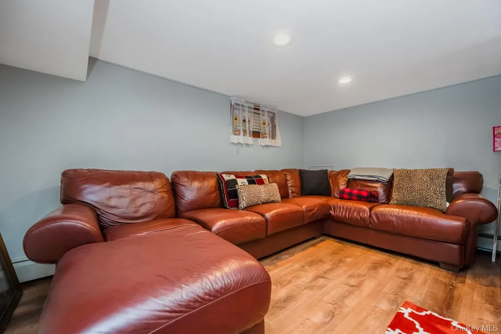 88-68 Commonwealth Boulevard Bellerose NY 11426