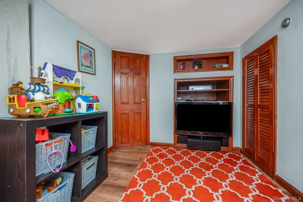 88-68 Commonwealth Boulevard Bellerose NY 11426