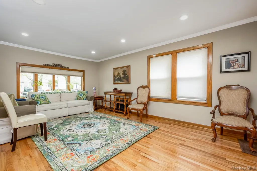 88-68 Commonwealth Boulevard Bellerose NY 11426
