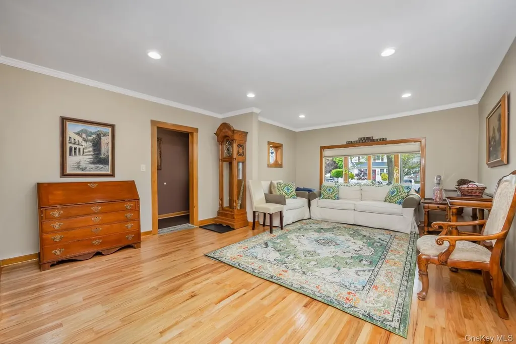 88-68 Commonwealth Boulevard Bellerose NY 11426