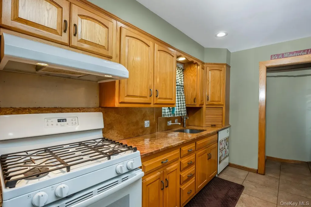 88-68 Commonwealth Boulevard Bellerose NY 11426
