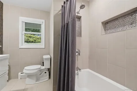 19 Skyview Drive Armonk NY 10504