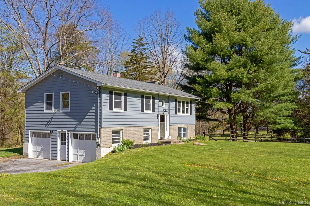929 Centre Road Rhinebeck NY 12580