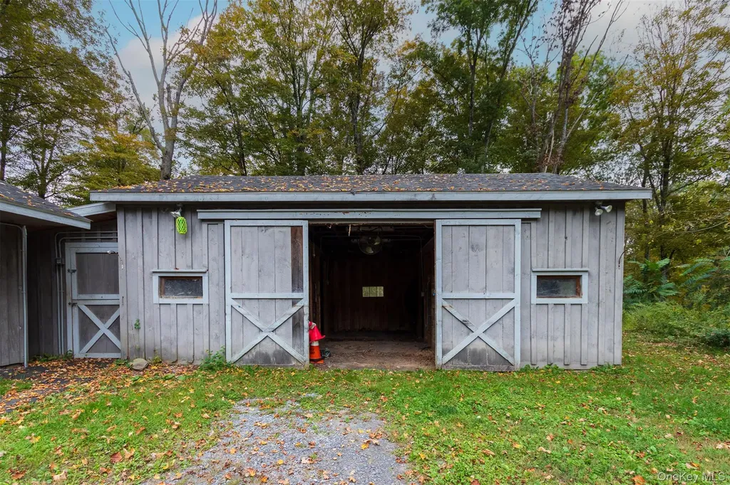 929 Centre Road Rhinebeck NY 12580