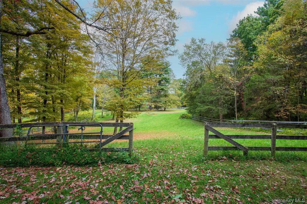 929 Centre Road Rhinebeck NY 12580