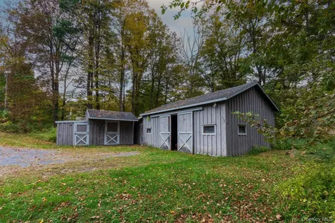 929 Centre Road Rhinebeck NY 12580
