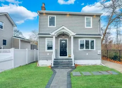 498 Farmers Avenue Bellmore NY 11710