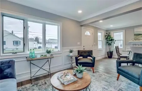 498 Farmers Avenue Bellmore NY 11710