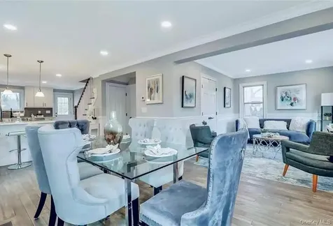 498 Farmers Avenue Bellmore NY 11710