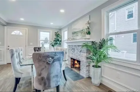 498 Farmers Avenue Bellmore NY 11710