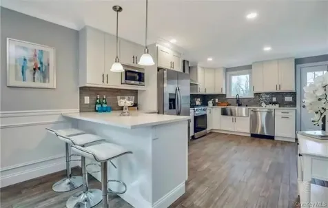498 Farmers Avenue Bellmore NY 11710