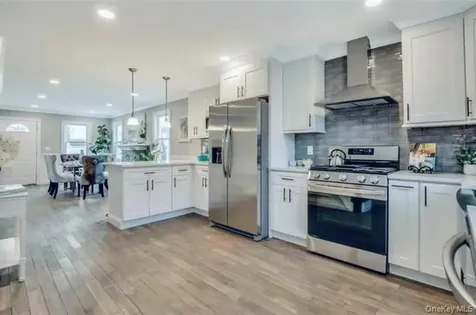 498 Farmers Avenue Bellmore NY 11710