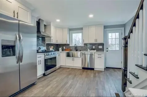 498 Farmers Avenue Bellmore NY 11710