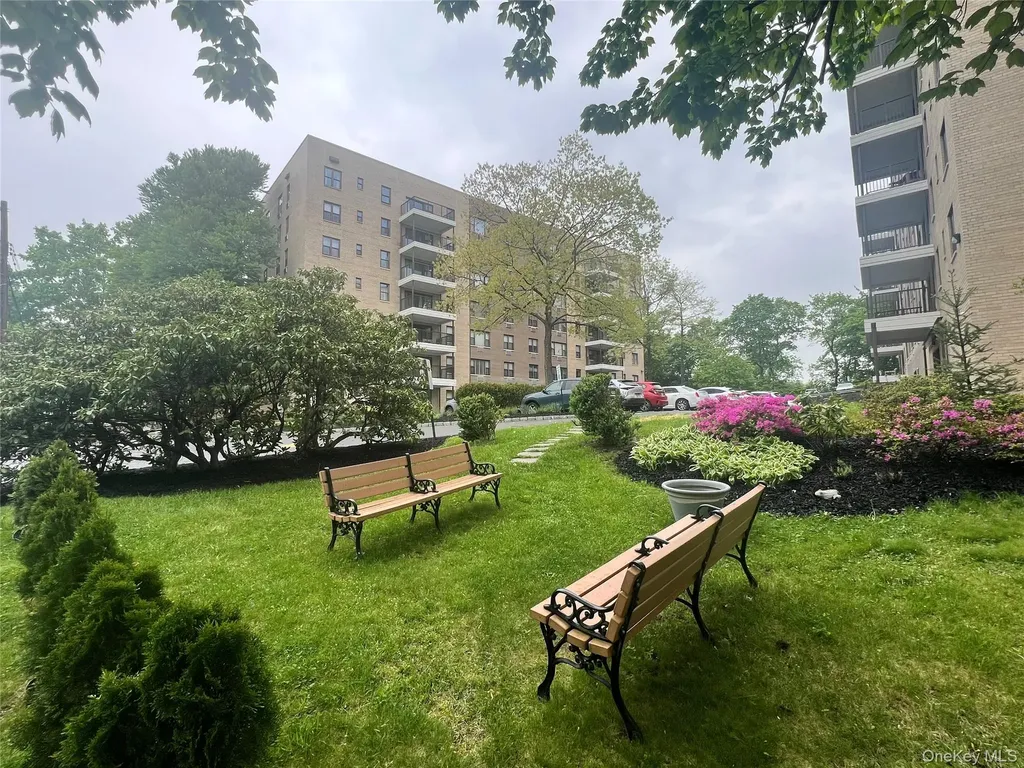35 Stewart Mount Kisco NY 10549
