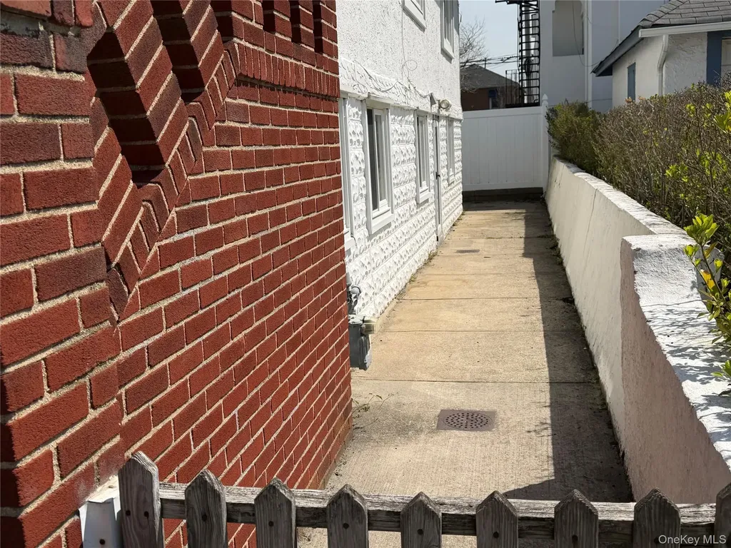 40 Oswego Long Beach NY 11561