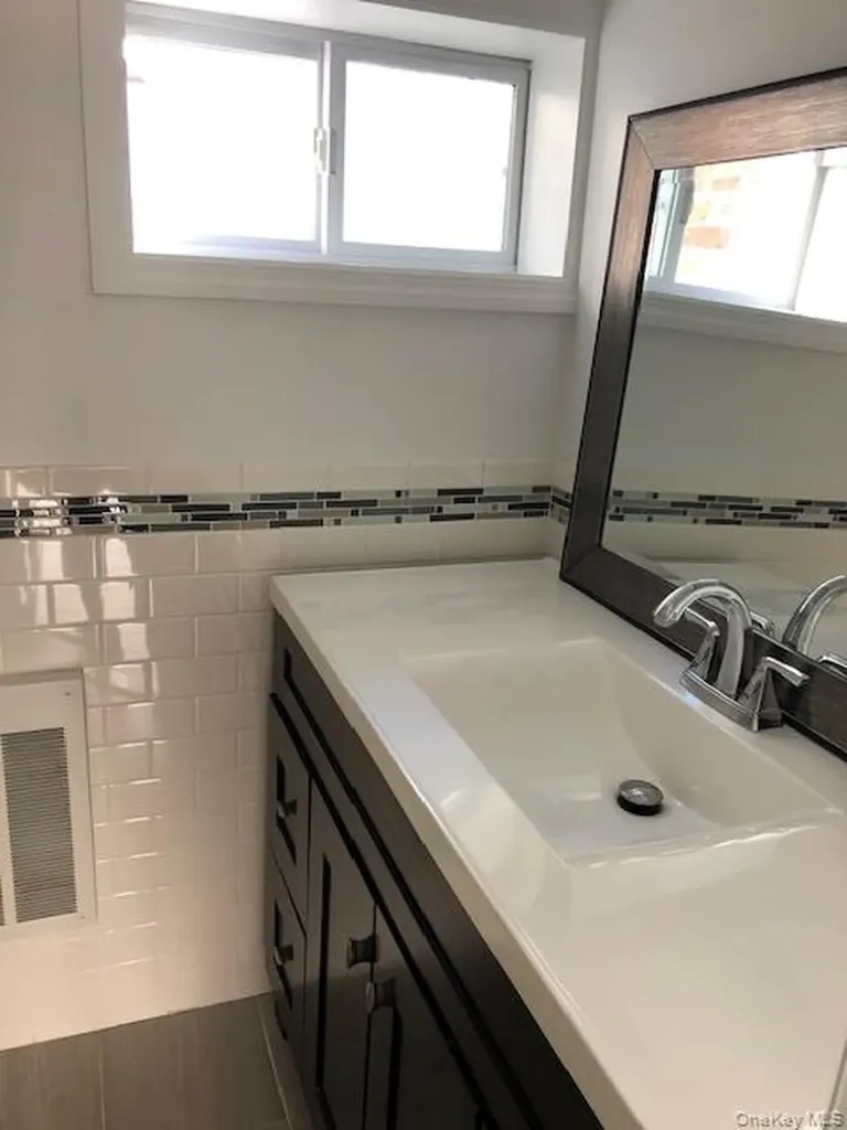 40 Oswego Long Beach NY 11561