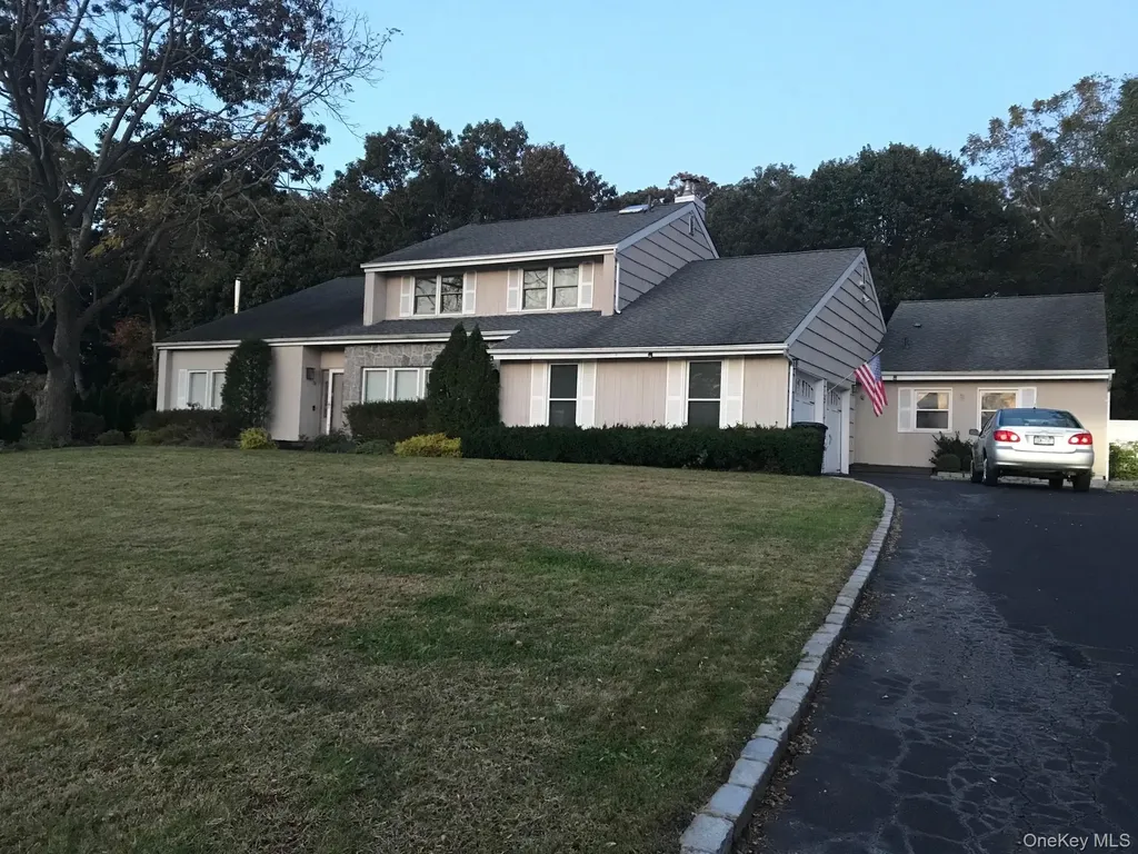 18 Gamay Court Commack NY 11725